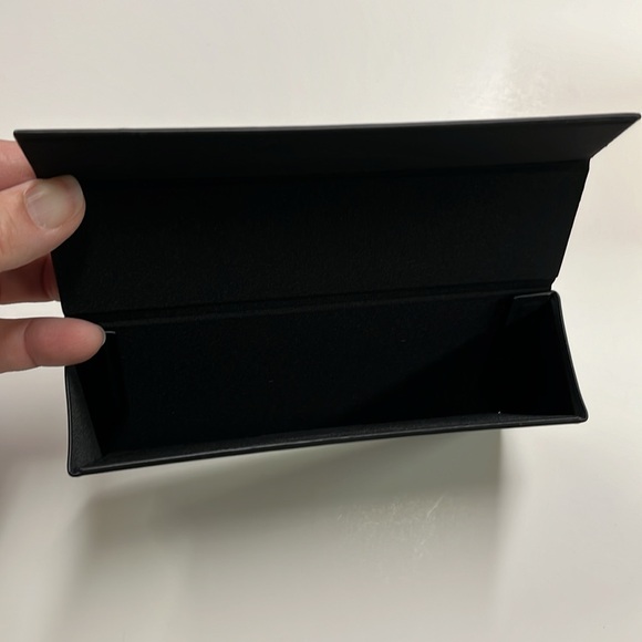 FENDI NIB Authentic Unisex Branded Black/Yellow Eyeglass Case Sealed Cloth-Gifts - Picture 7 of 12